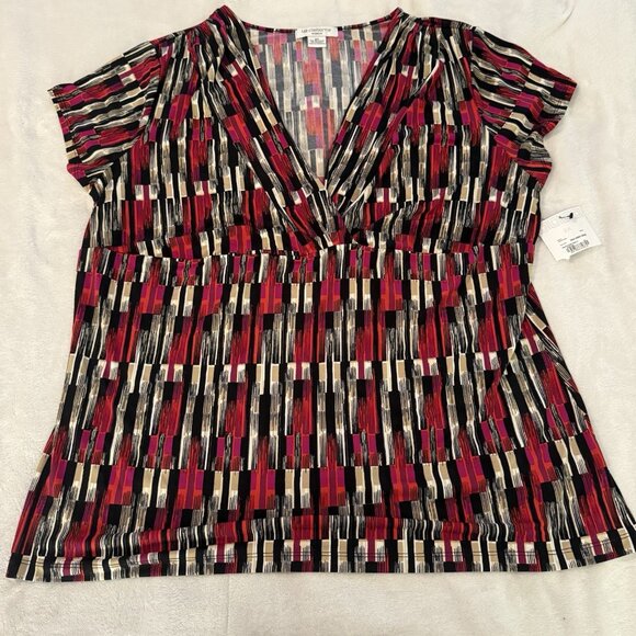 NWT Liz Claiborne Size 2X Red Multicolor Short Sleeve V Neck Pullover Blouse - Picture 1 of 8